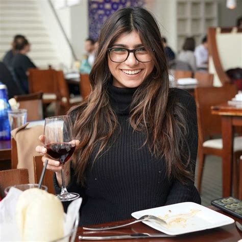 mia kalifa wiki|Mia Khalifa .